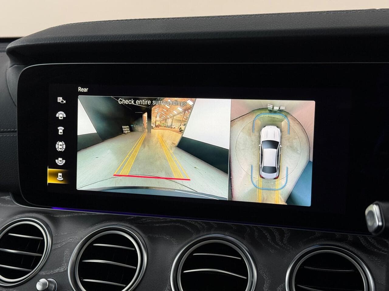Mercedes-Benz E Class thumbnail Infotainment System