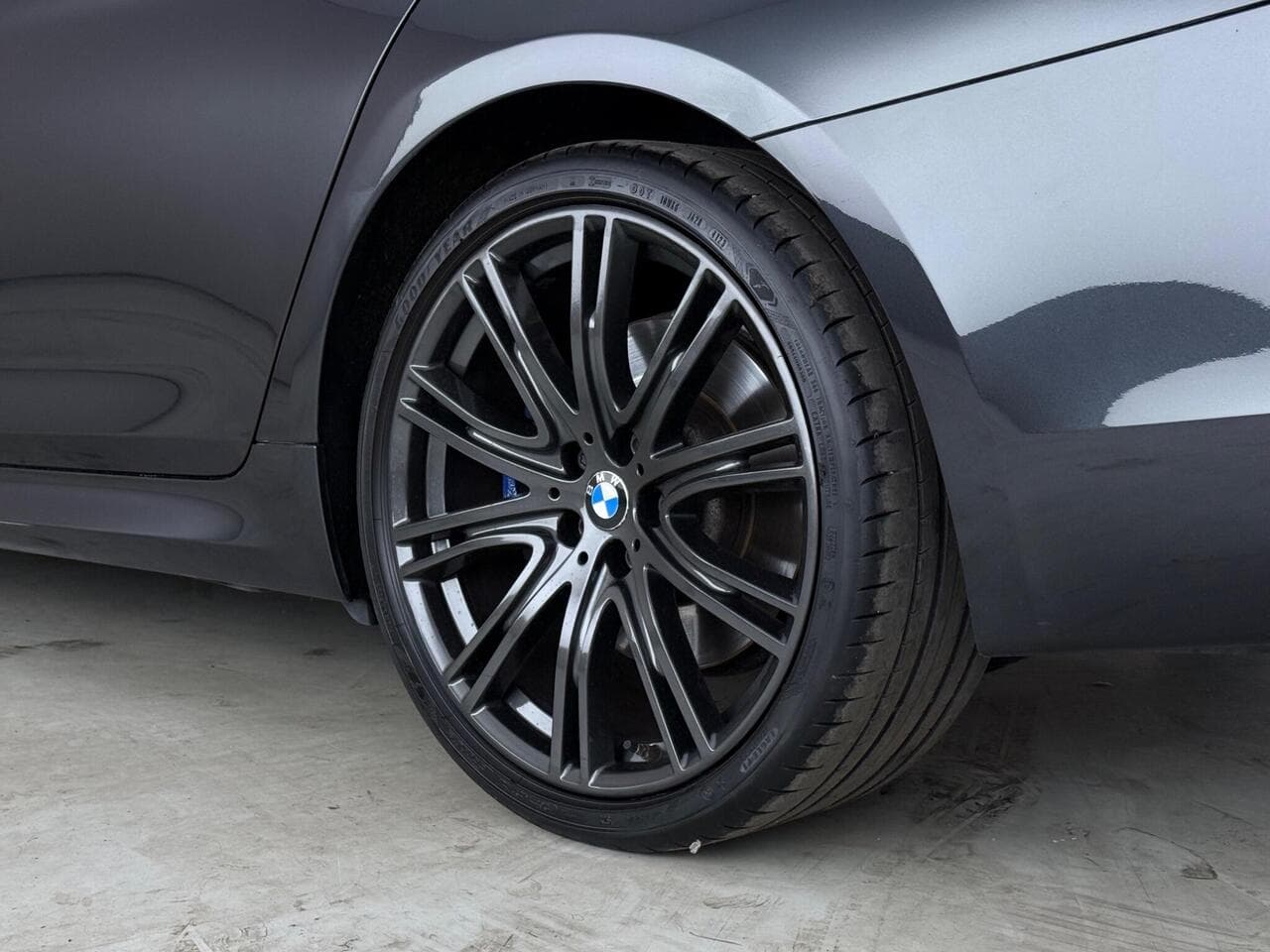BMW 5 Series thumbnail Wheel