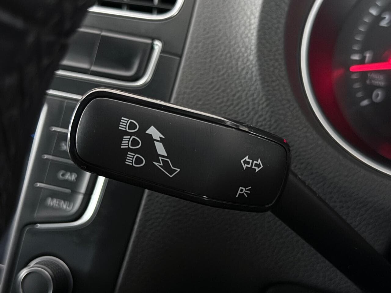 Volkswagen Polo thumbnail Misc Controls