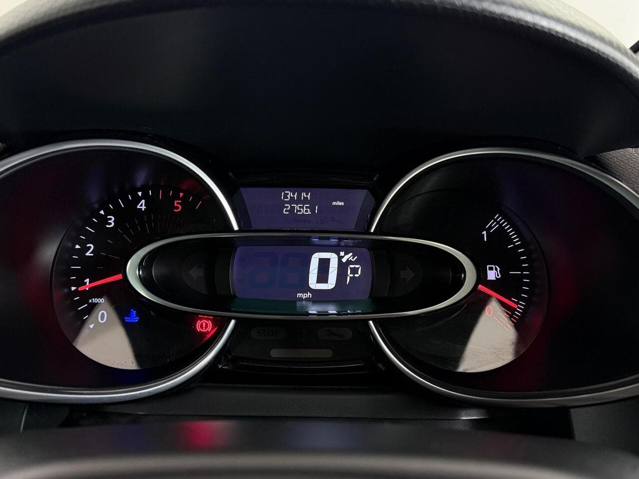 Renault Clio thumbnail Driver Instruments