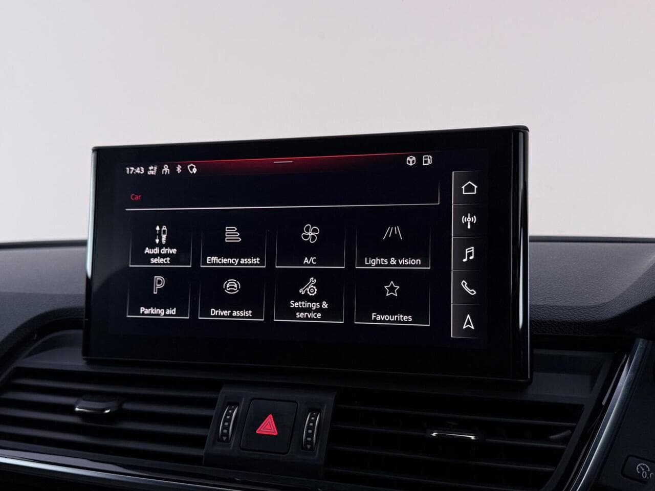 Audi Q5 thumbnail Infotainment System