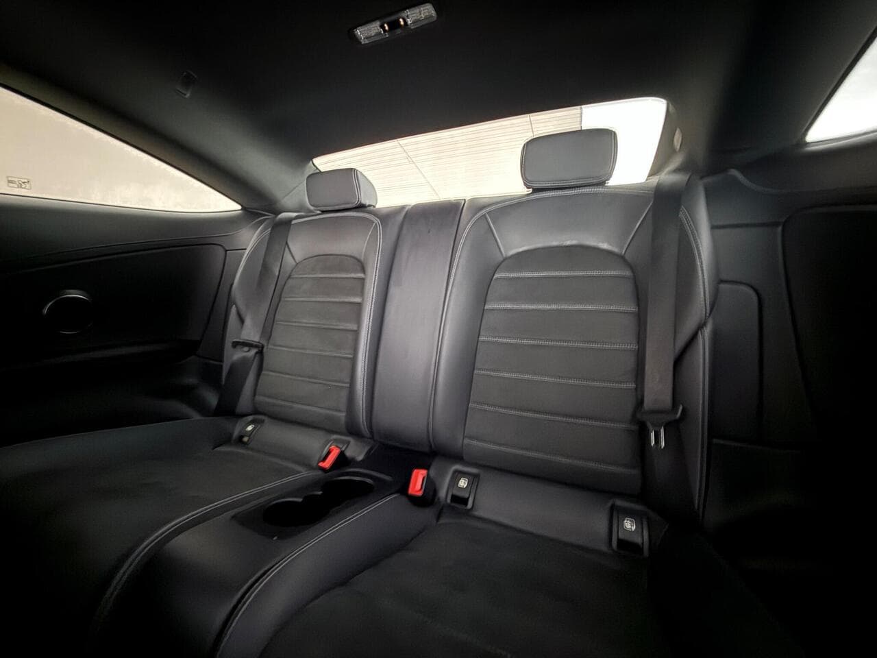 Mercedes-Benz C Class thumbnail Seats Rear