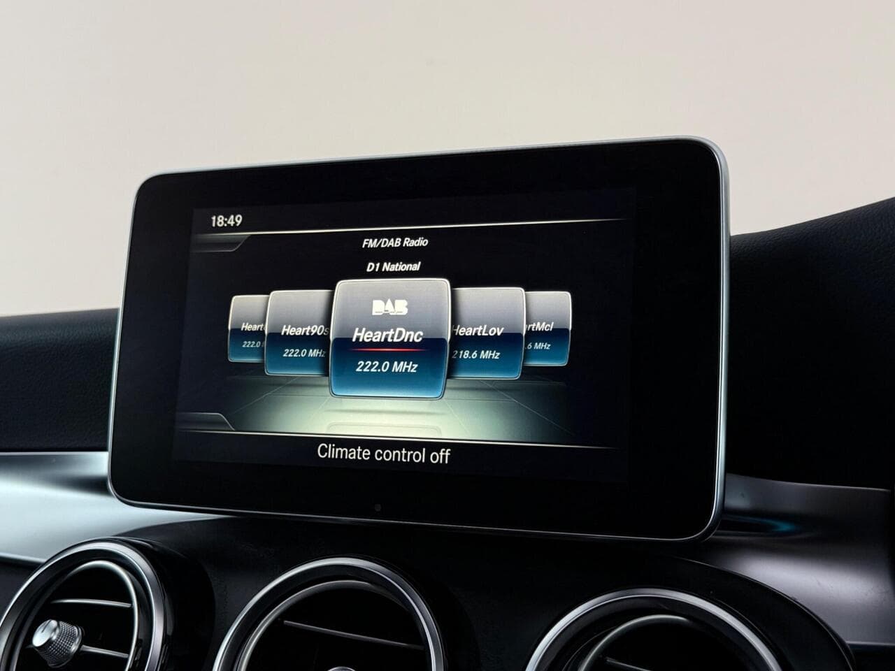 Mercedes-Benz GLC thumbnail Infotainment System