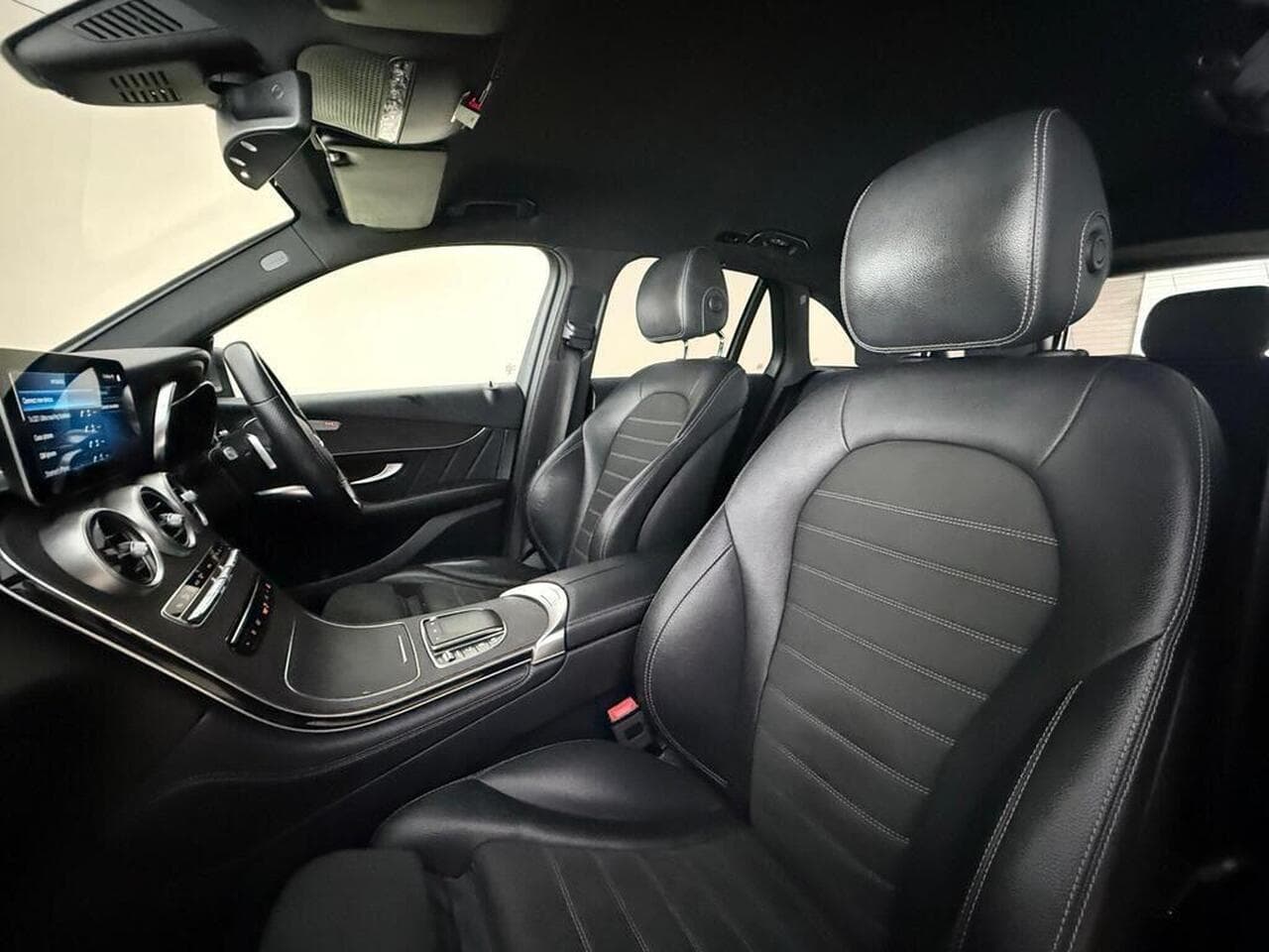 Mercedes-Benz GLC thumbnail Seat Front Passenger