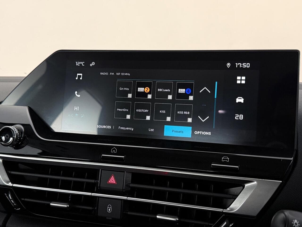 Citroen C4 thumbnail Infotainment System