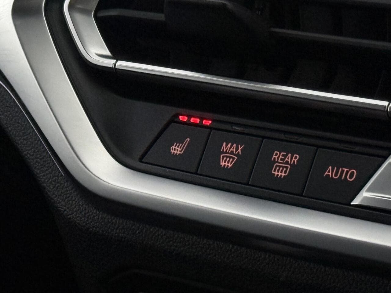 BMW 3 Series thumbnail Misc Controls