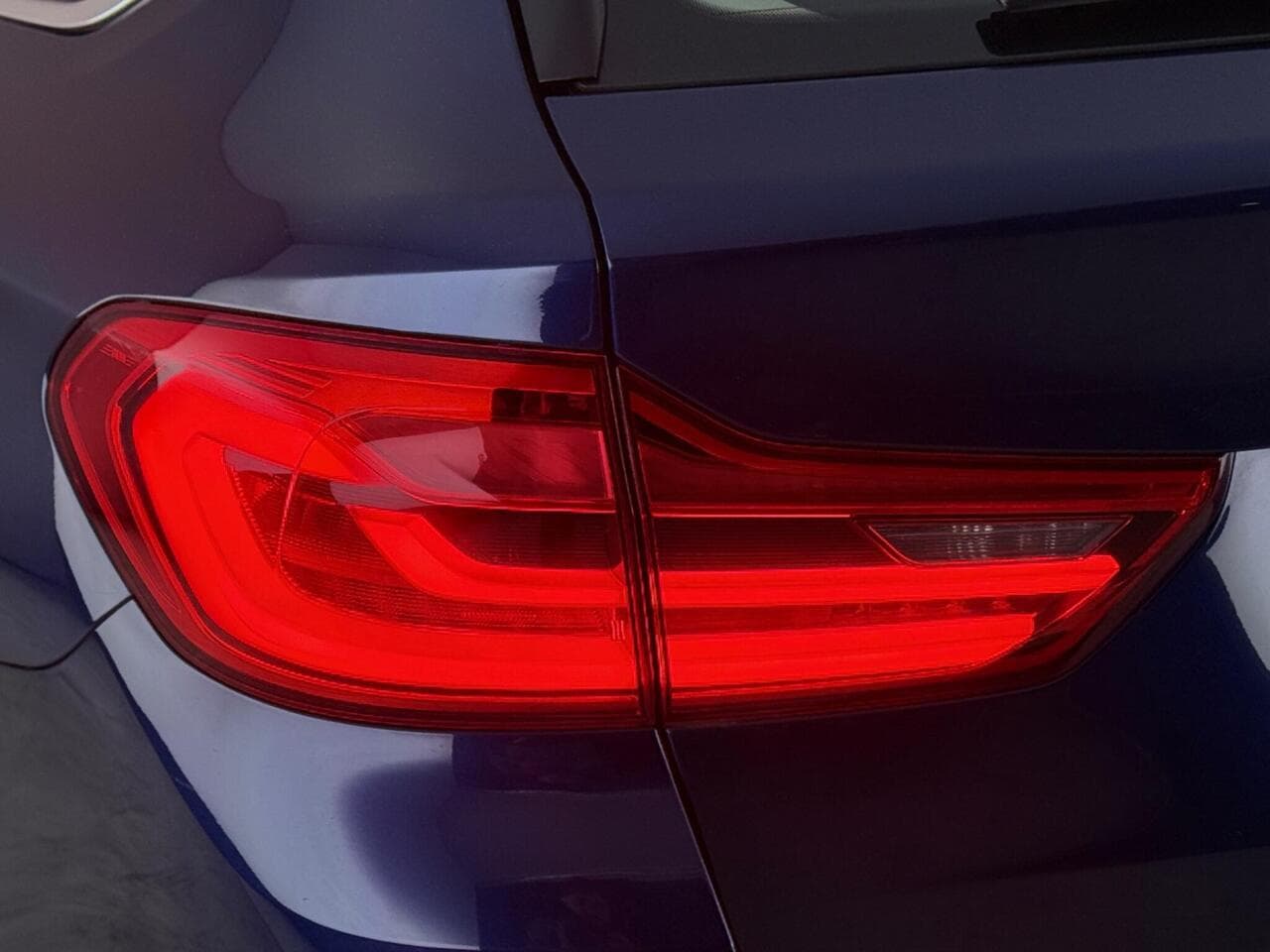 BMW 5 Series thumbnail Lights Rear
