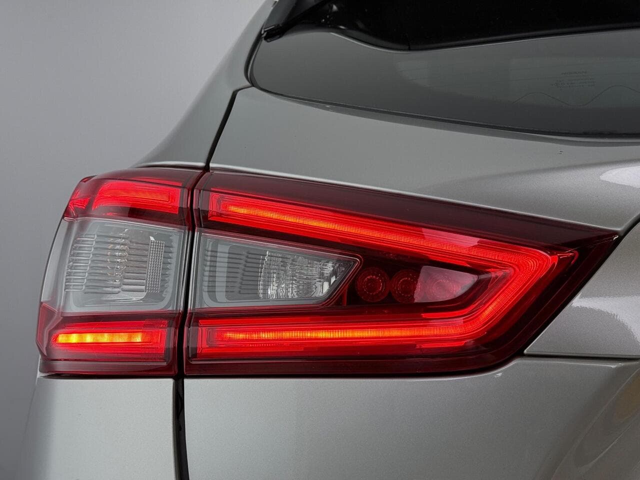 Nissan Qashqai thumbnail Lights Rear