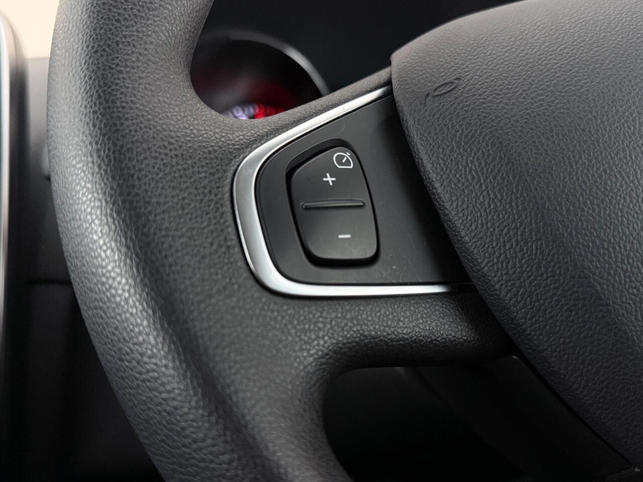 Renault Clio thumbnail Misc Controls
