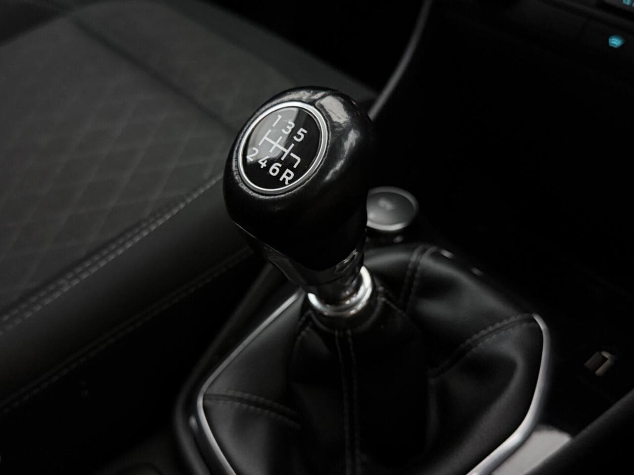 Ford Fiesta thumbnail Interior Front