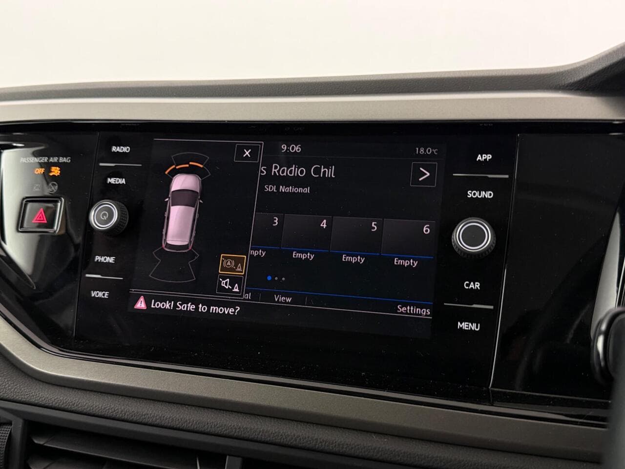 Volkswagen Polo thumbnail Infotainment System