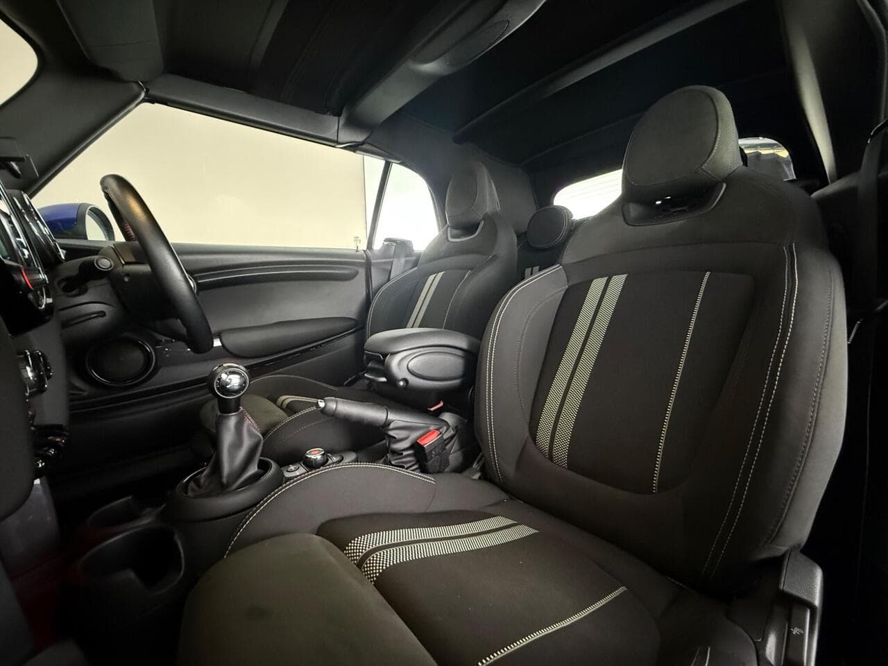 MINI Convertible thumbnail Seat Front Passenger