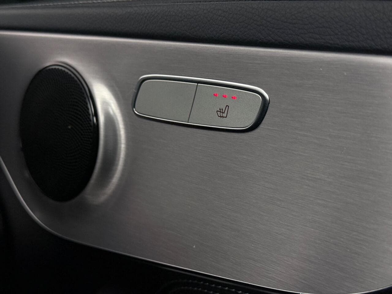 Mercedes-Benz C Class thumbnail Misc Controls