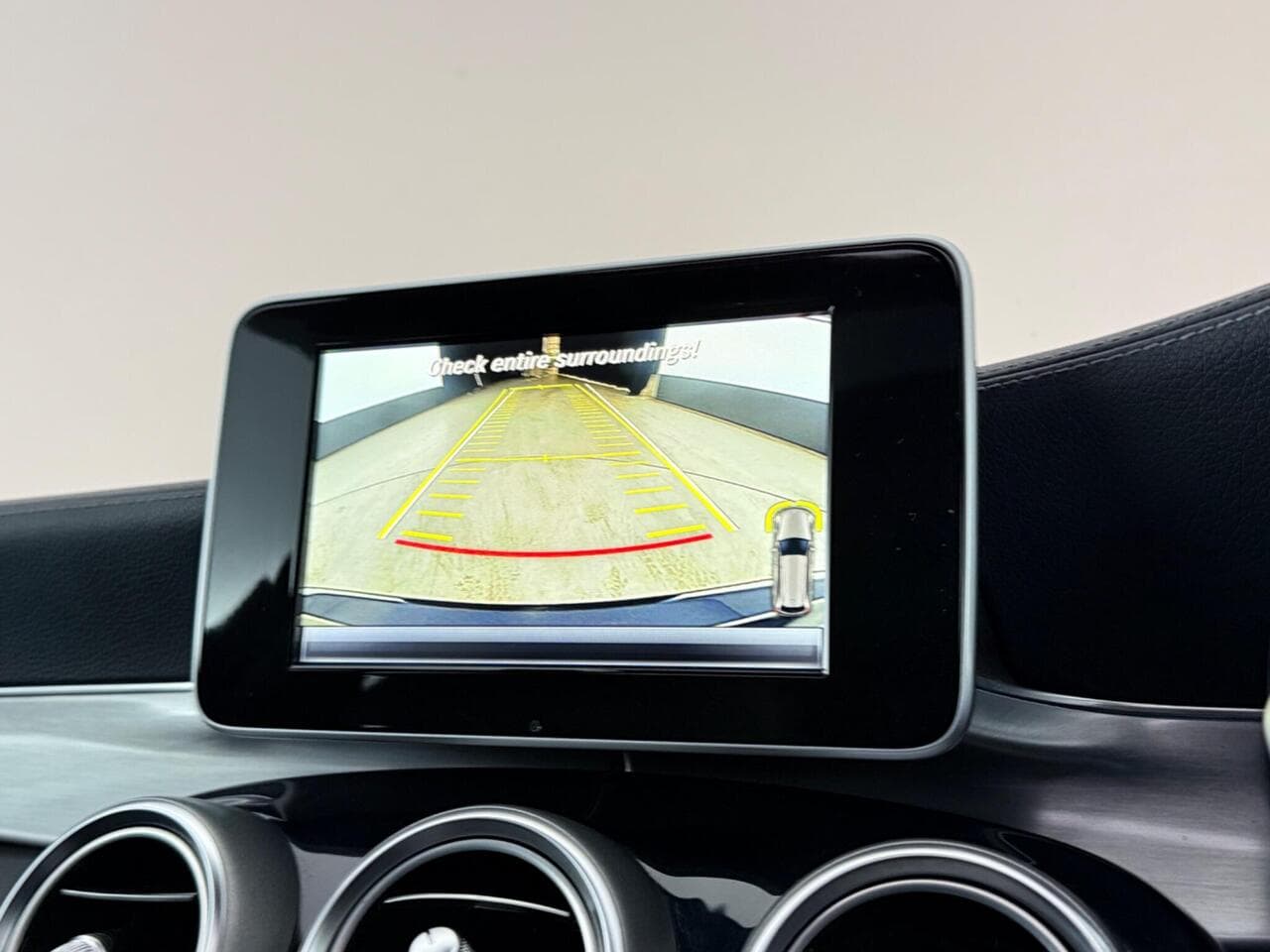 Mercedes-Benz C Class thumbnail Infotainment System