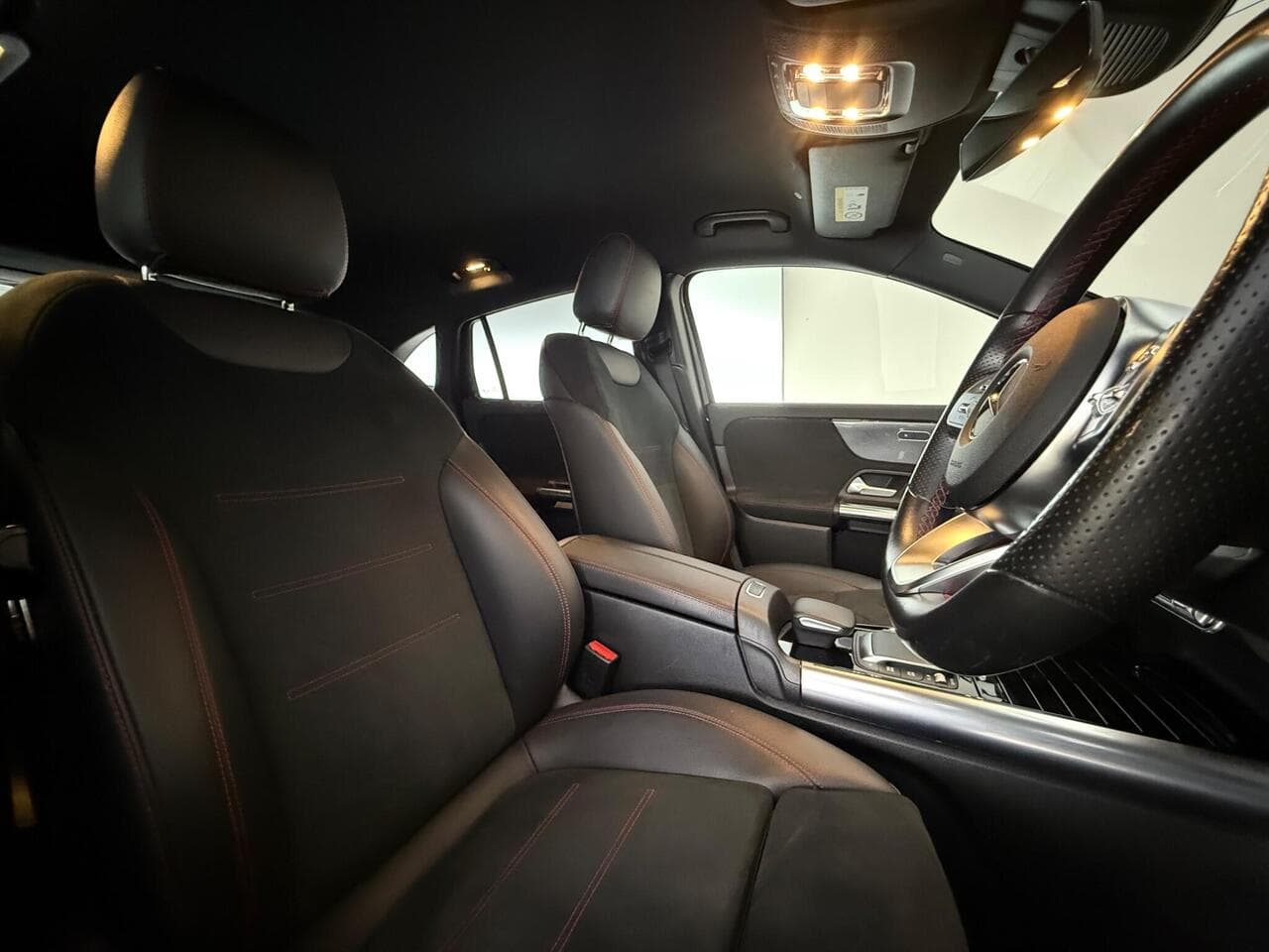 Mercedes-Benz GLA thumbnail Seat Driver