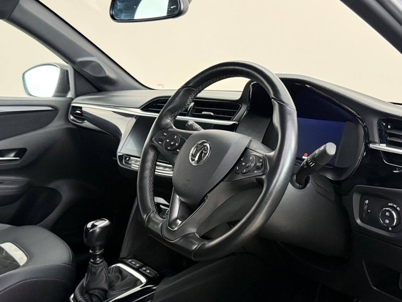 Vauxhall Corsa thumbnail Interior Front