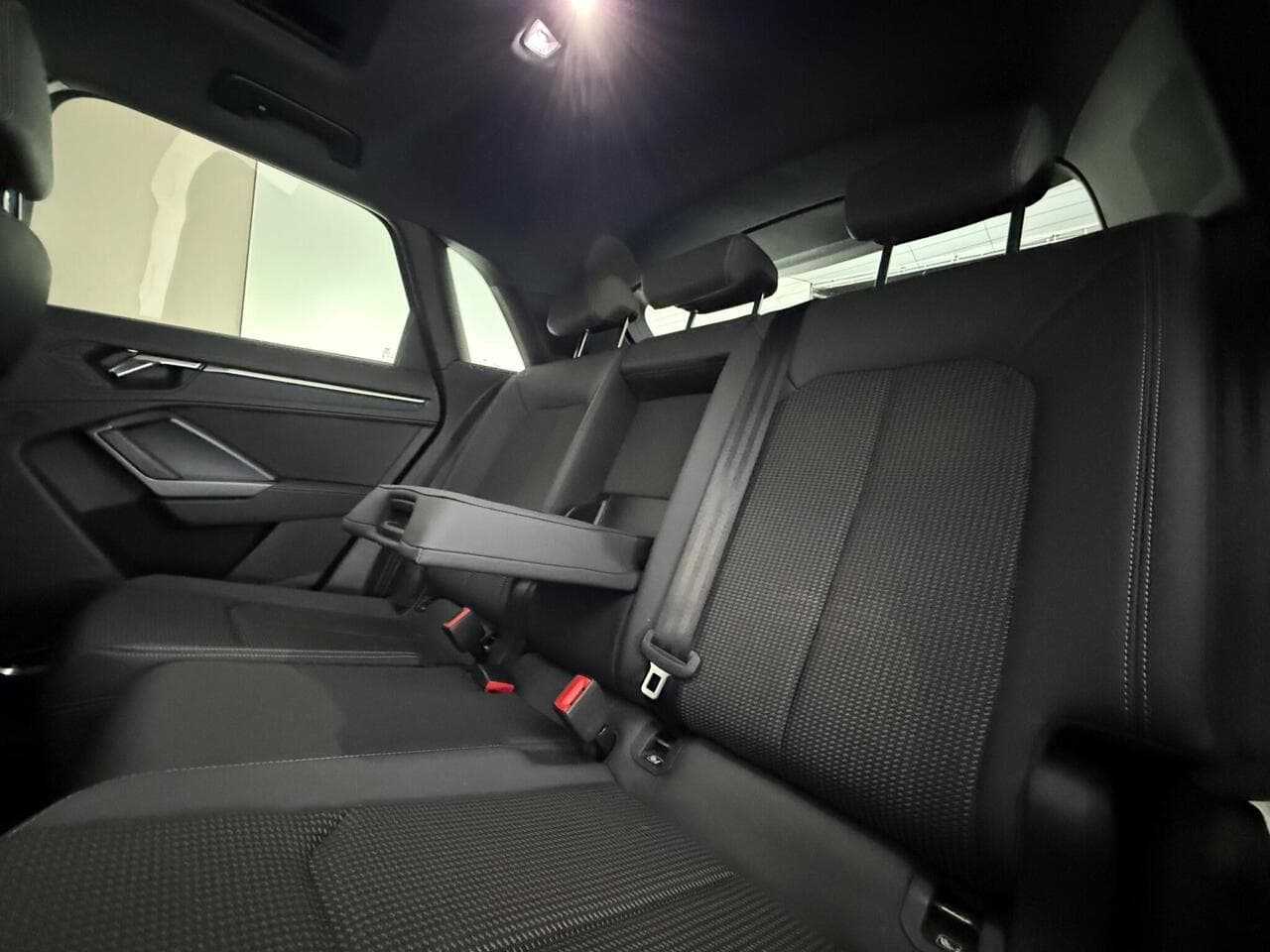 Audi Q3 thumbnail Seats Rear