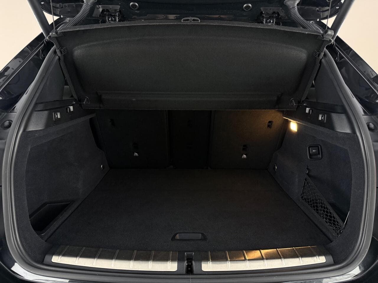 BMW X1 thumbnail Boot