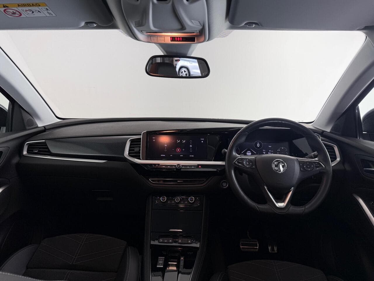 Vauxhall Grandland thumbnail Interior Front