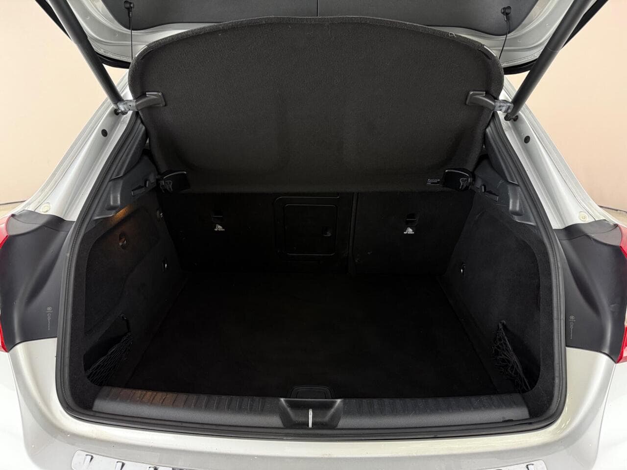 Mercedes-Benz GLA thumbnail Boot