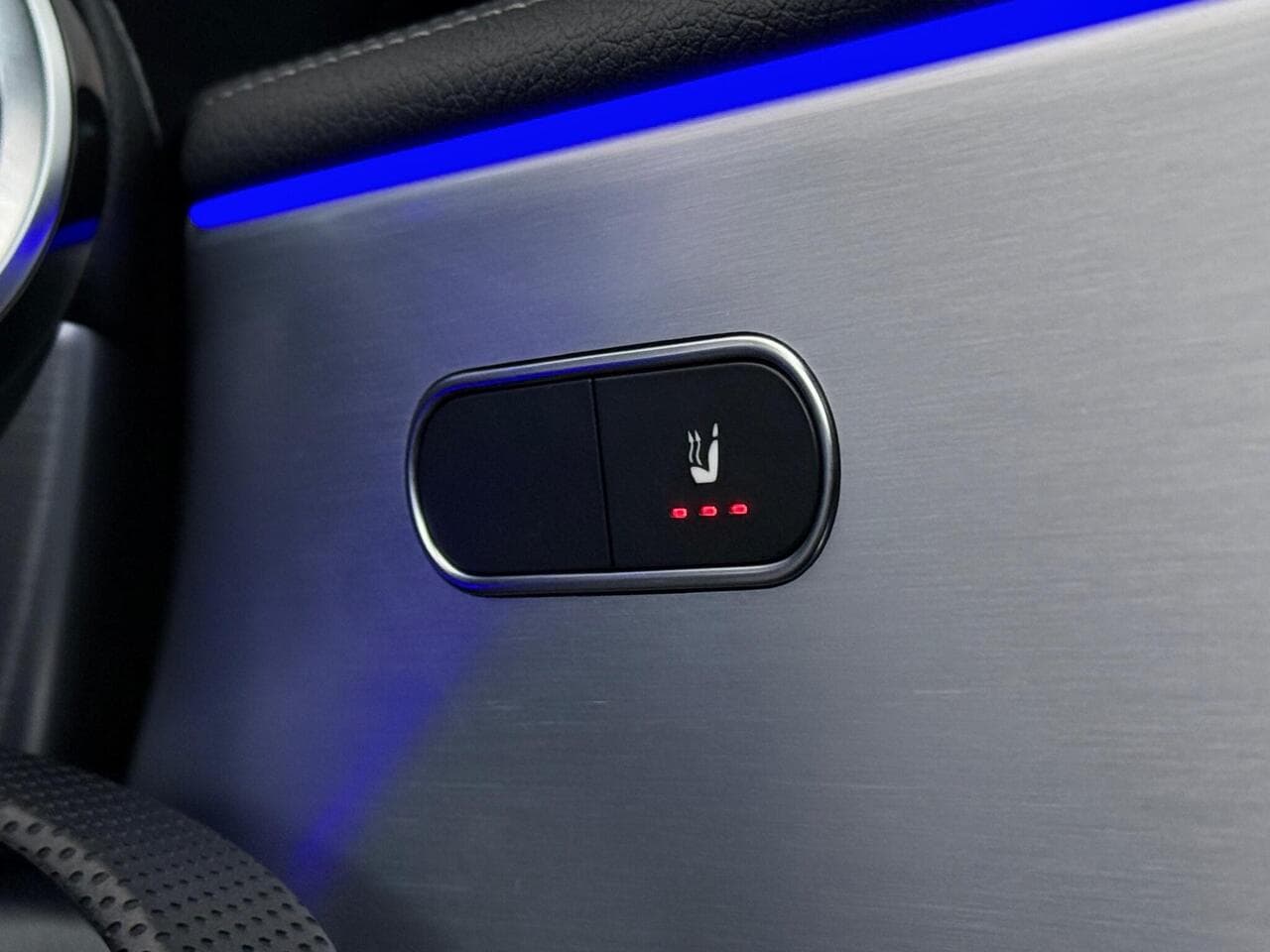 Mercedes-Benz CLA thumbnail Misc Controls