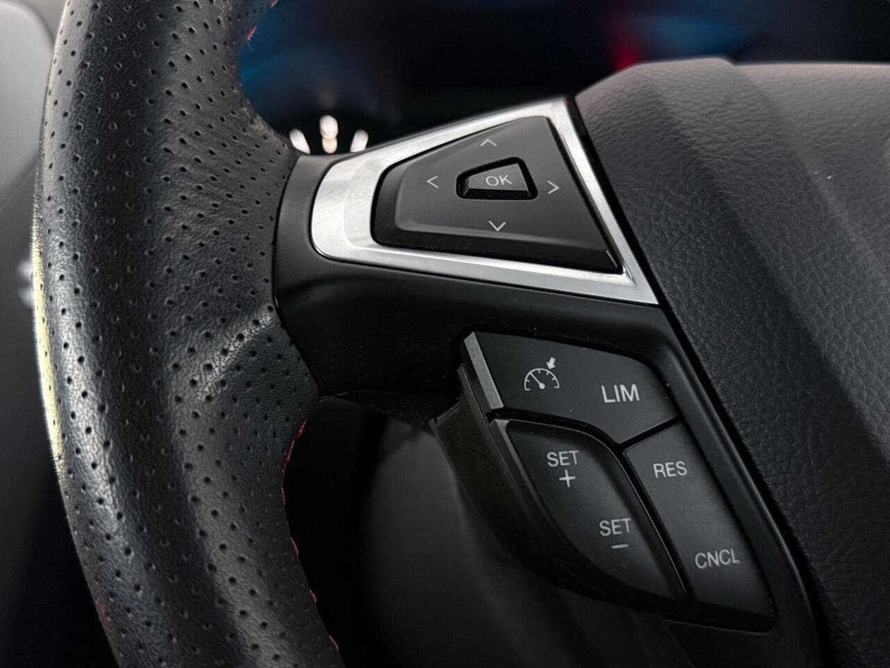 Ford Mondeo thumbnail Misc Controls