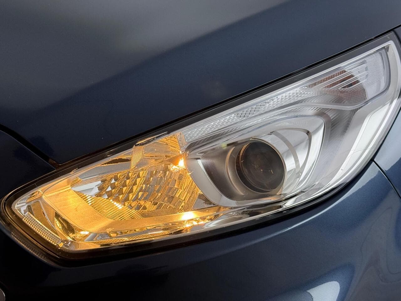 Ford Galaxy thumbnail Lights Front