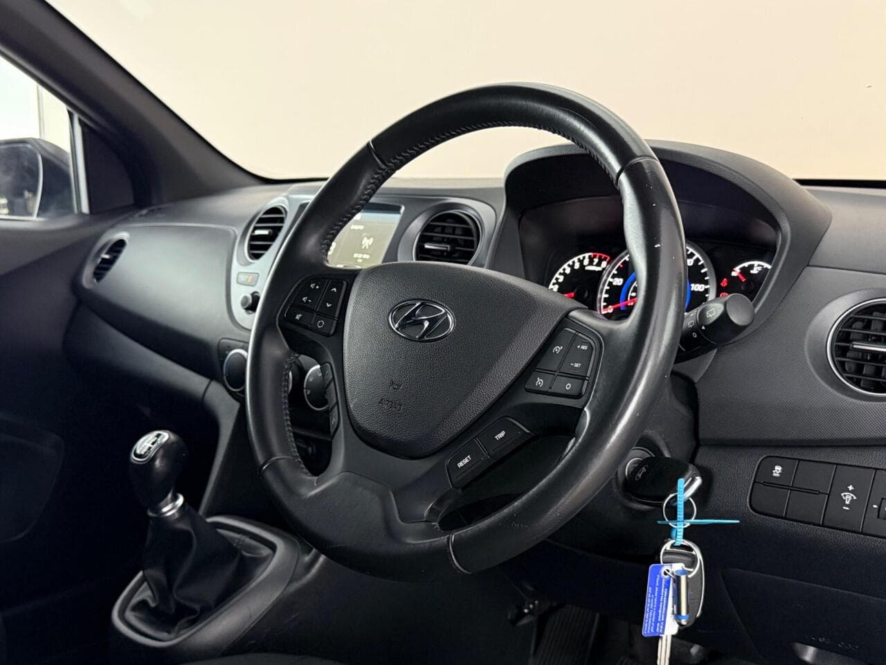 Hyundai i10 thumbnail Interior Front