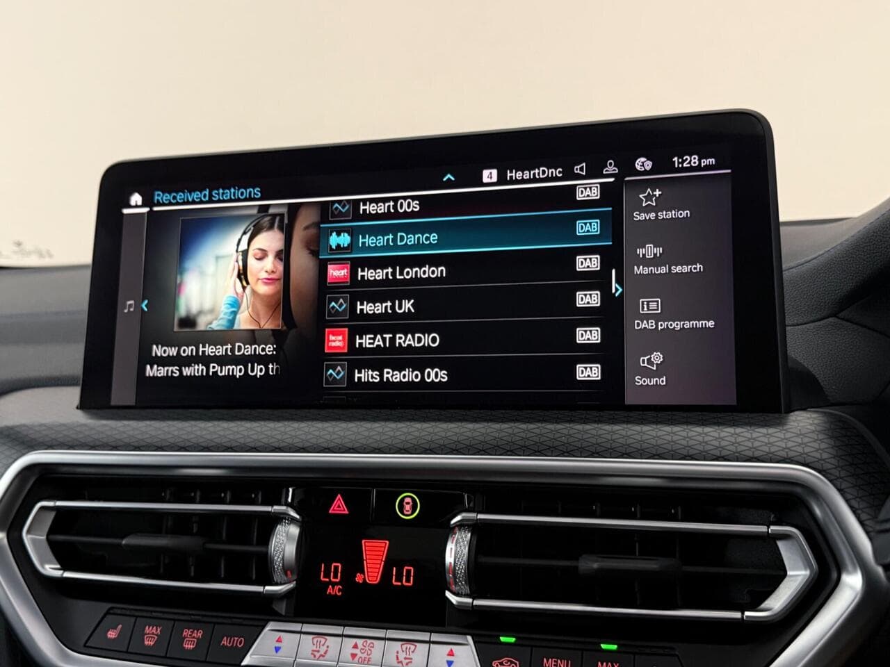 BMW iX3 thumbnail Infotainment System