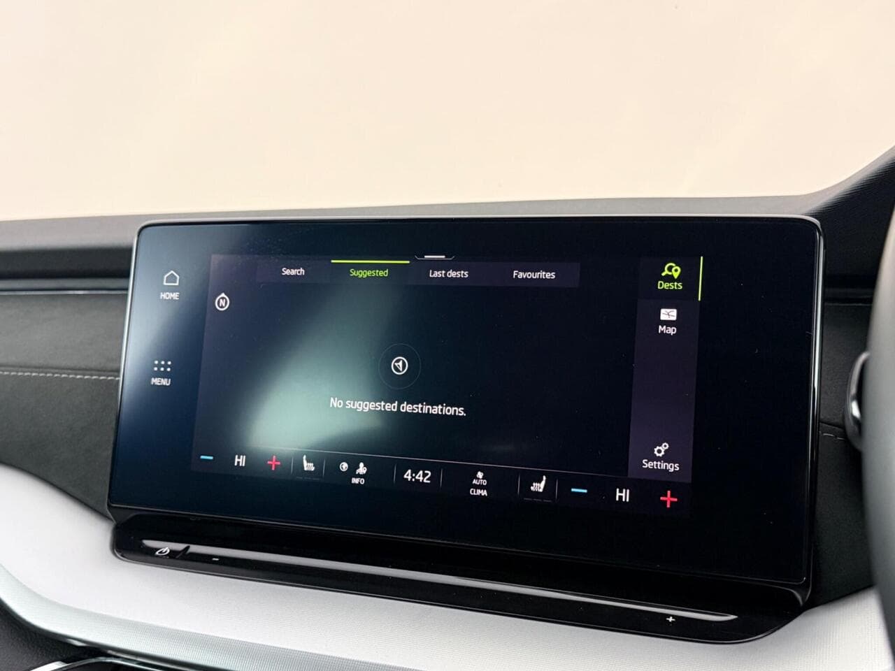 Skoda Octavia thumbnail Infotainment System