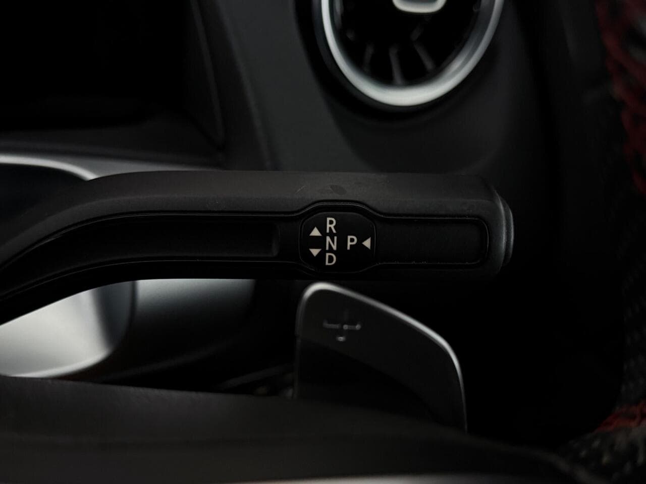 Mercedes-Benz GLB thumbnail Misc Controls