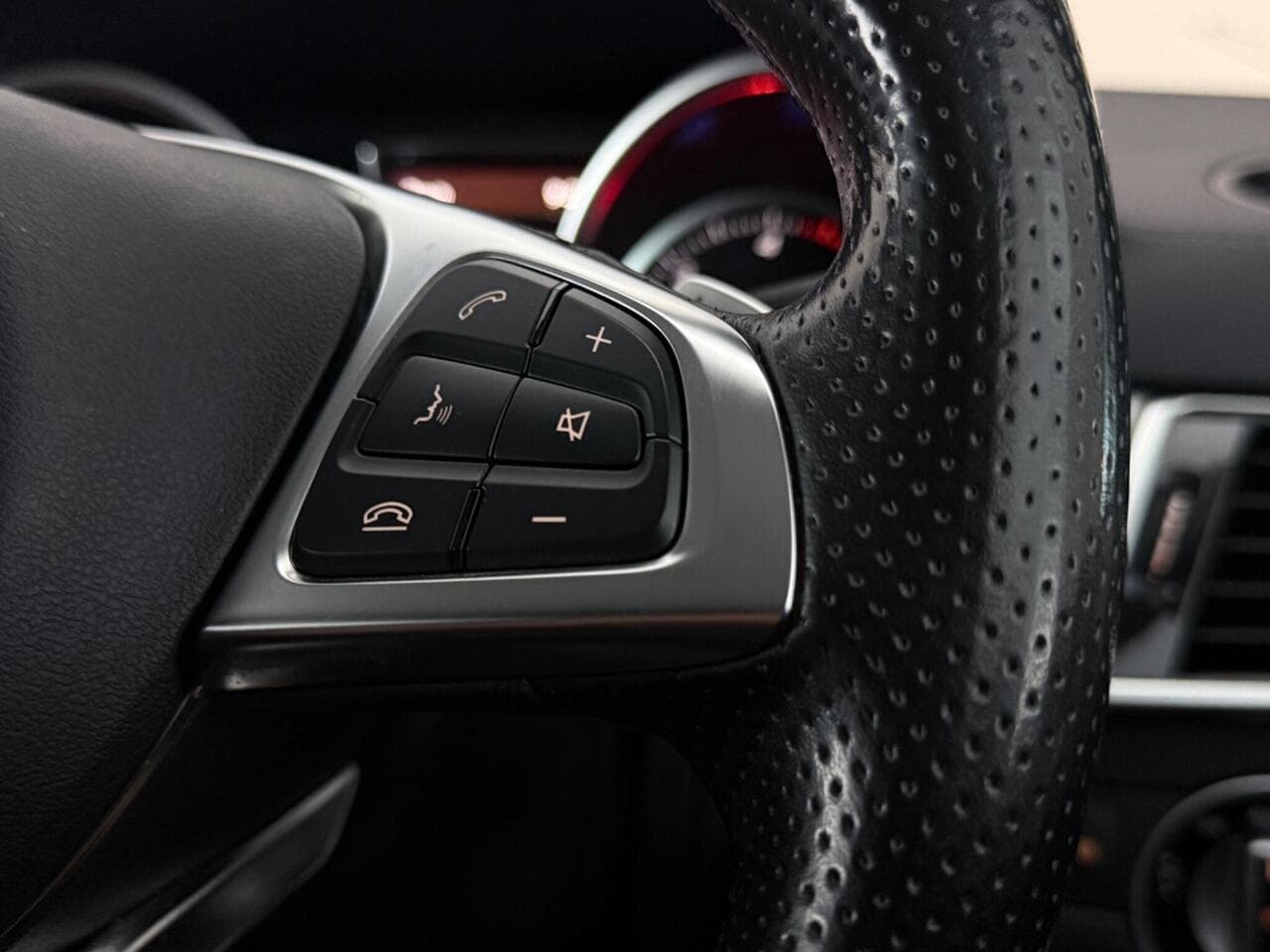 Mercedes-Benz GLE thumbnail Misc Controls