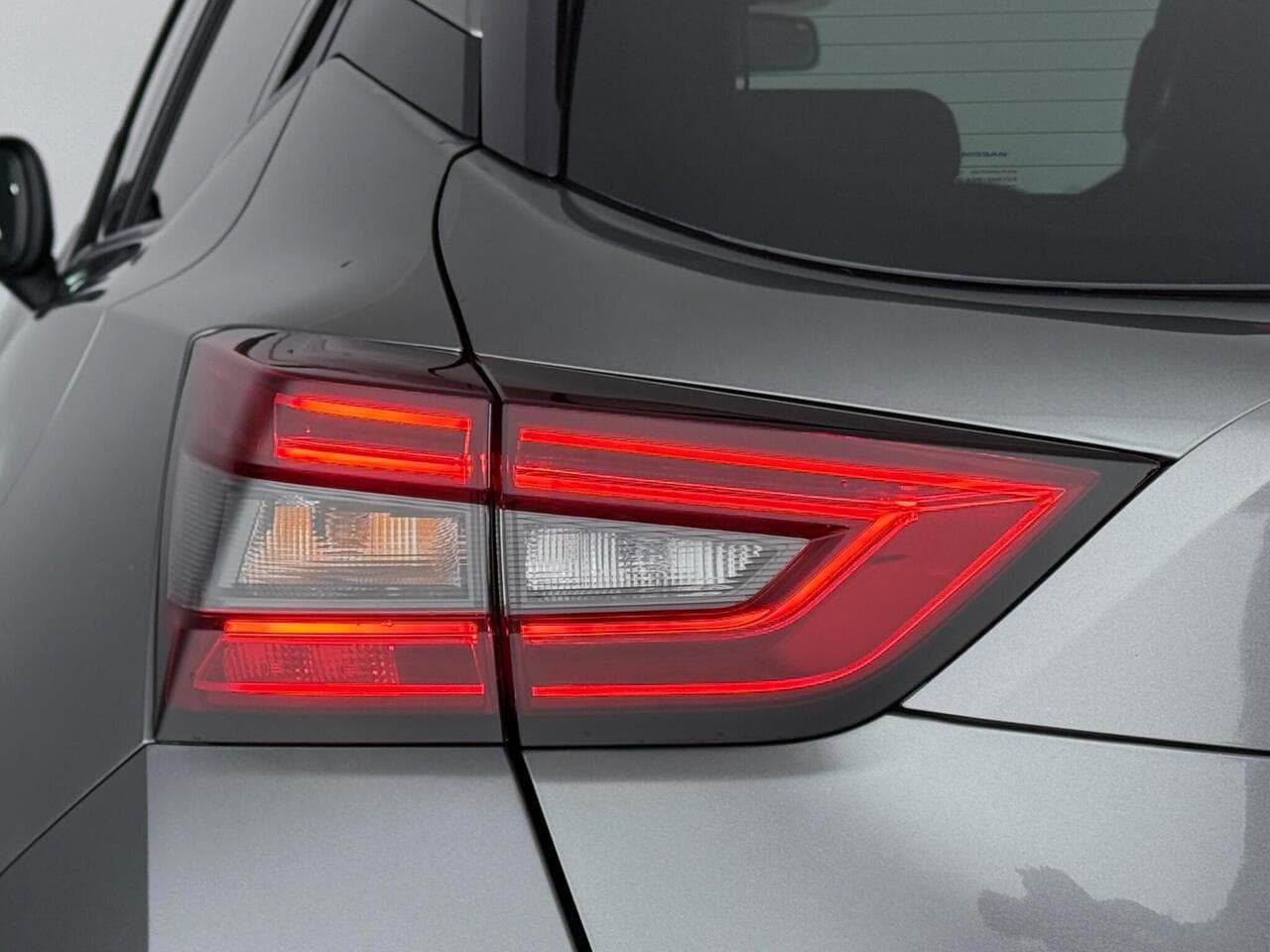 Nissan Juke thumbnail Lights Rear
