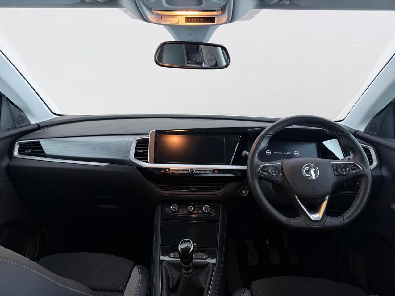 Vauxhall Grandland thumbnail Interior Front