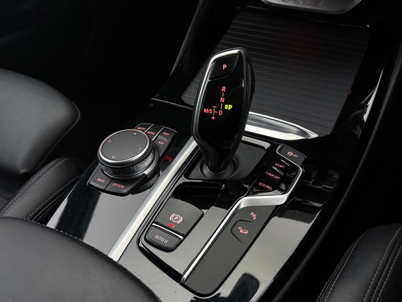 BMW X3 thumbnail Interior Front