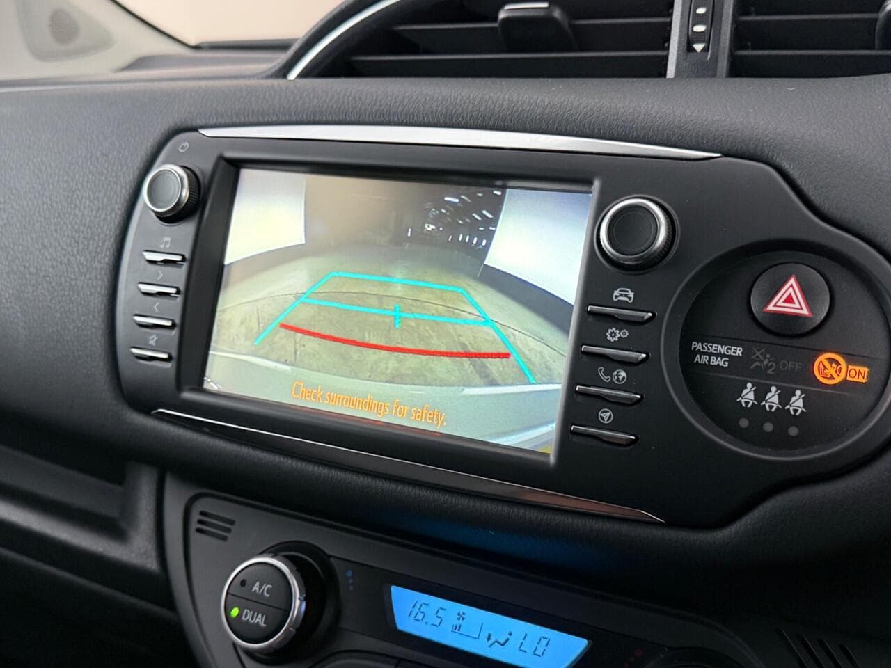Toyota Yaris thumbnail Infotainment System