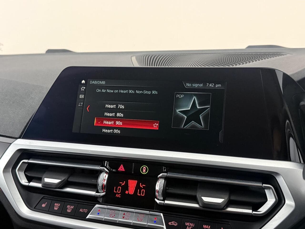 BMW 3 Series thumbnail Infotainment System