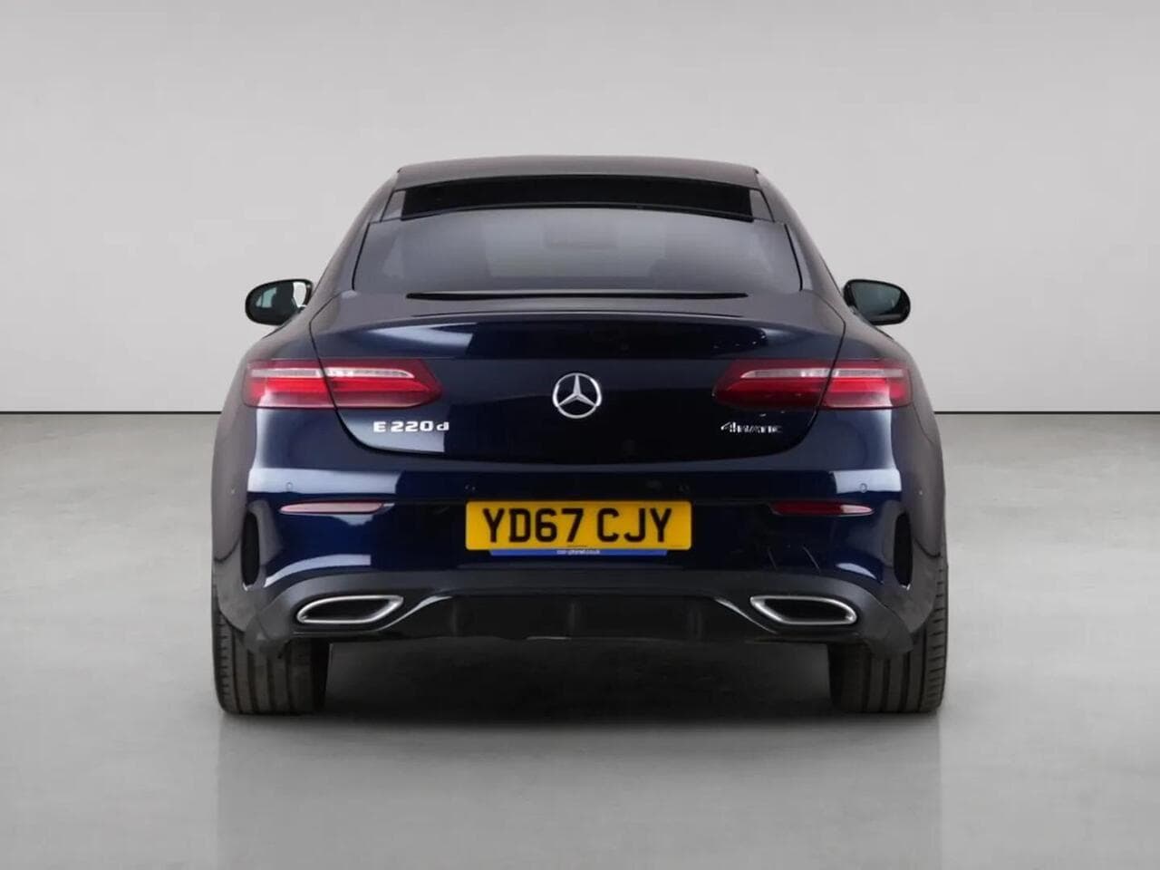 Mercedes-Benz E Class thumbnail Rear