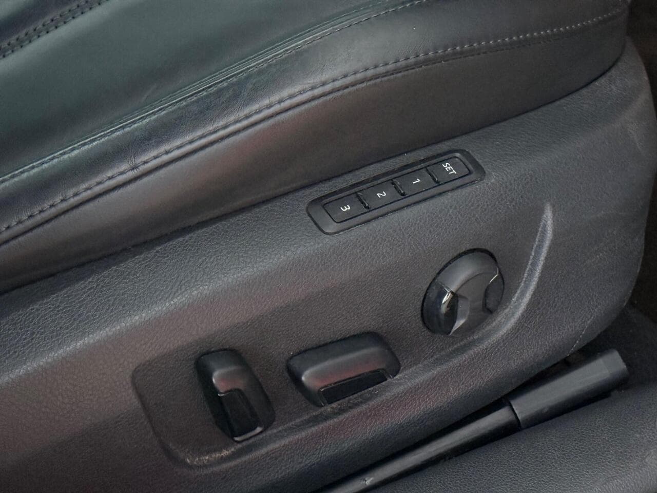Skoda Superb thumbnail Misc Controls