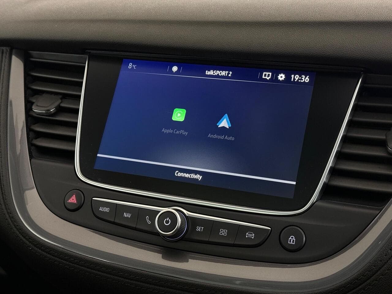 Vauxhall Grandland X thumbnail Infotainment System