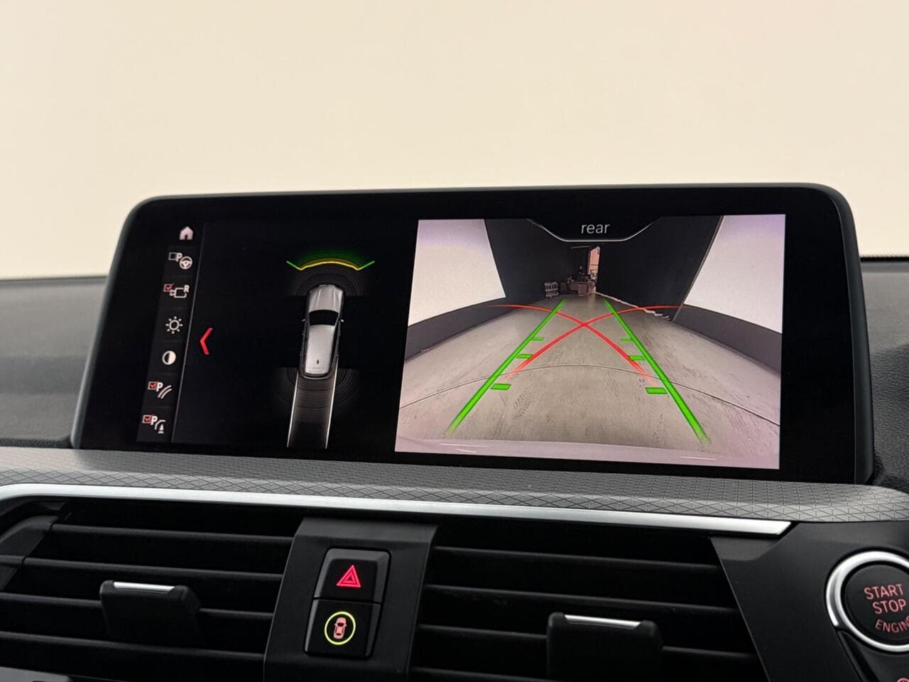 BMW X3 thumbnail Infotainment System