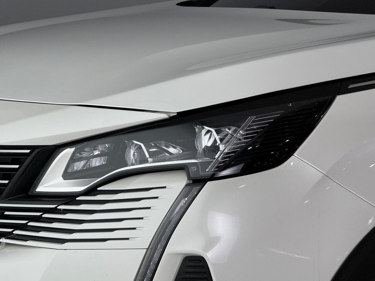 Peugeot 5008 thumbnail Lights Front
