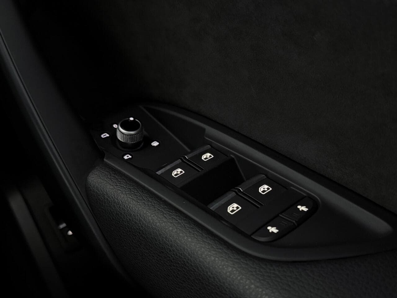 Audi Q5 thumbnail Misc Controls