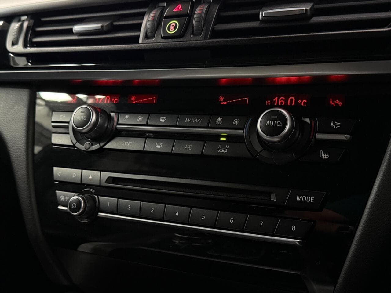 BMW X5 thumbnail Infotainment System