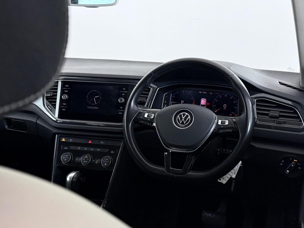 Volkswagen T-Roc thumbnail Steering Wheel