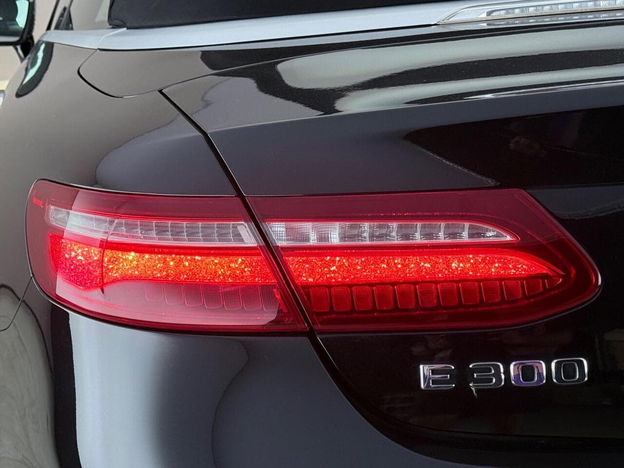 Mercedes-Benz E Class thumbnail Lights Rear