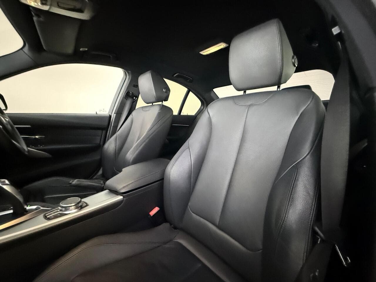 BMW 3 Series thumbnail Seat Front Passenger