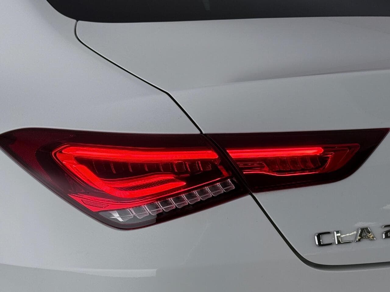 Mercedes-Benz CLA thumbnail Lights Rear