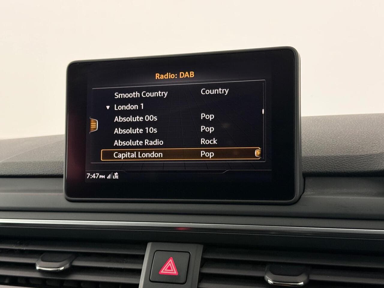 Audi A4 thumbnail Infotainment System