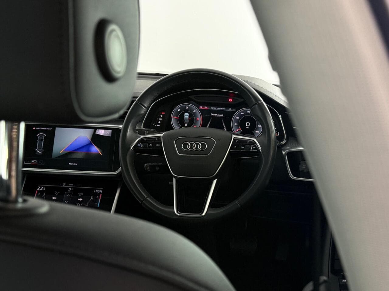 Audi A6 Avant thumbnail Steering Wheel